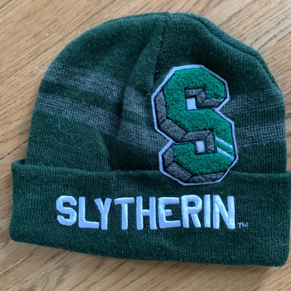 Harry Potter Slytherin knit hat